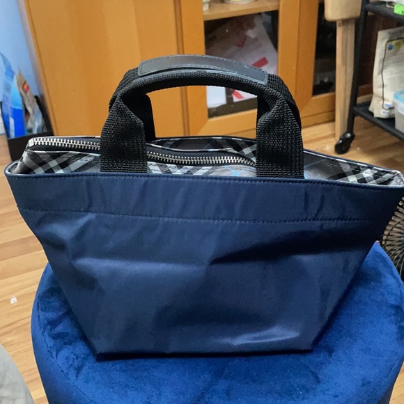 Burberry - Picture 3 of 8